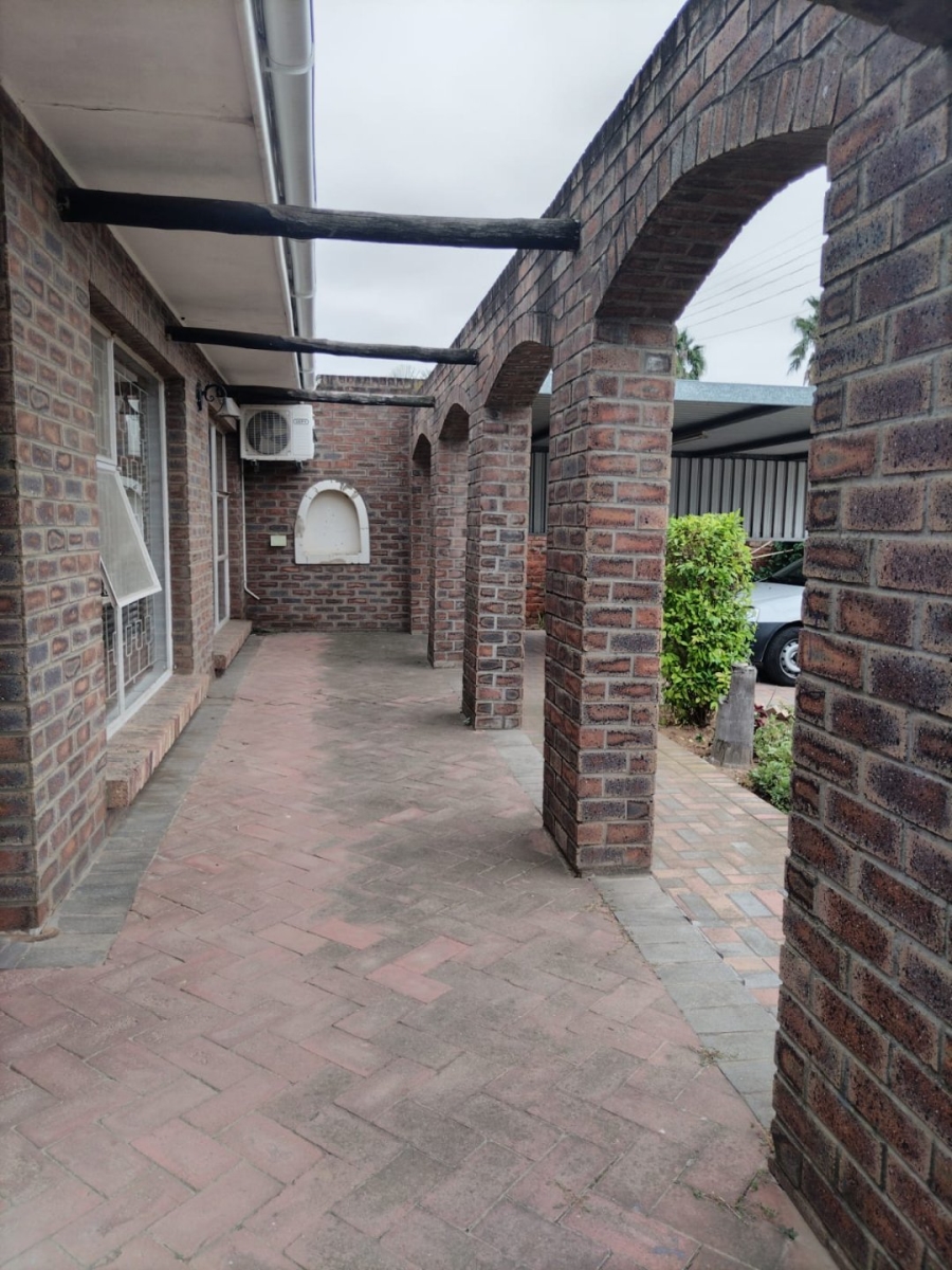 4 Bedroom Property for Sale in Retief Eastern Cape